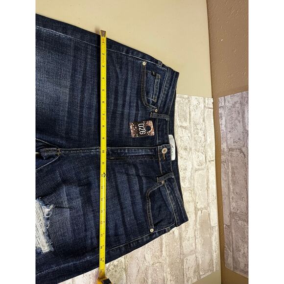 KanCan Women's Mid-Rise Distressed Cropped Denim Jeans Blue Size 13/30 Casual - Picture 16 of 16